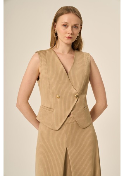 Kadın Yelek Etek Çizgili Takım Beige fırsatları