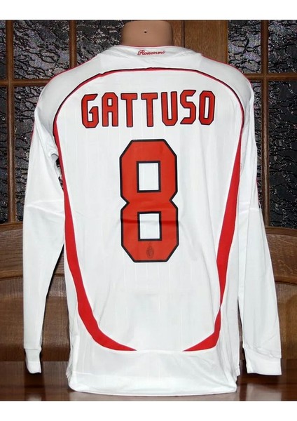 Milan'ın 2006-07 #8 Gattuso Jersey Uzun Kollu Beyaz Futbol Forması modelleri