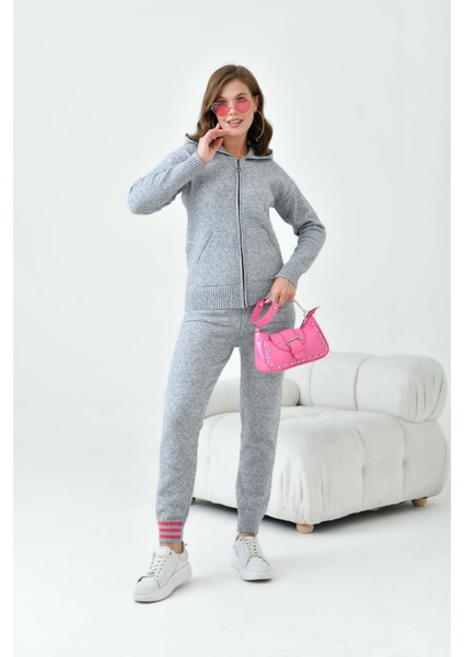 Kadın Çizgi Detaylı Ikili Takım Gri fırsatları