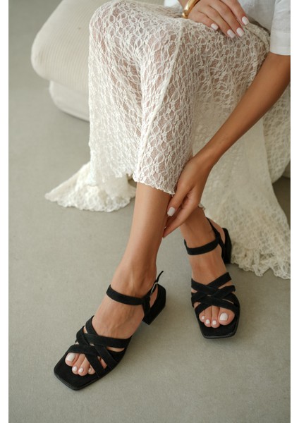 Lupie Çarpraz Bant Detaylı Hakiki Deri Kadın Topuklu Ayakkabı- Siyah Süet fiyatları