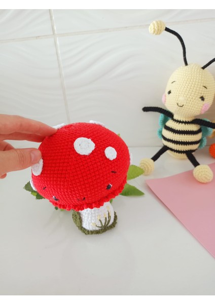 3'lü Amigurumi Oyun Arkadaşları (Mantar, Ördek, Arı) fırsatları