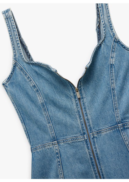 Kare Yaka Kolsuz Fermuar Detaylı A Kesim Yırtmaçlı Midi Denim Elbise modelleri