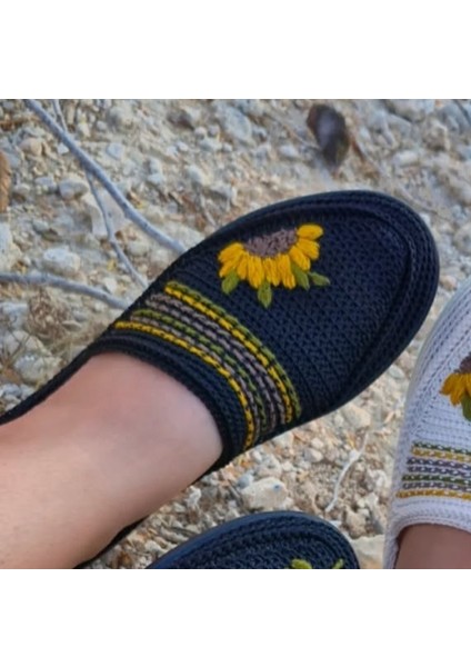 El Örgüsü Nakışlı Lacivert Kadın Espadril