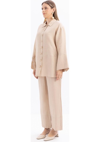 Bej-Geniş Katlamalı Yırtmaçlı Keten Pantolonlu Takım modelleri