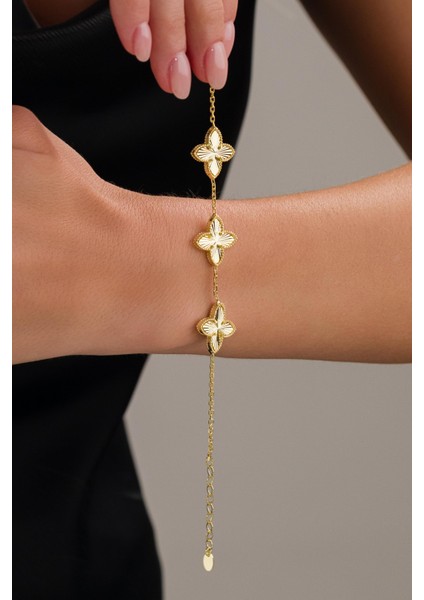 Gümüş Altın Gold Kaplama Üçlü Yonca Çiçek Kalemli Lazer Işlemeli Taşsız Bileklik fırsatları