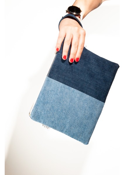 Kadın V Desenli Kot Çanta | Şık Patchwork Tasarımıyla El ve Bilekte Taşınabilir Clutch Model