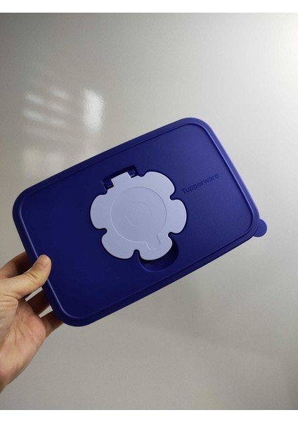 Mavi Ince Islak Mendil Kutusu, Şık ve Pratik Tasarım