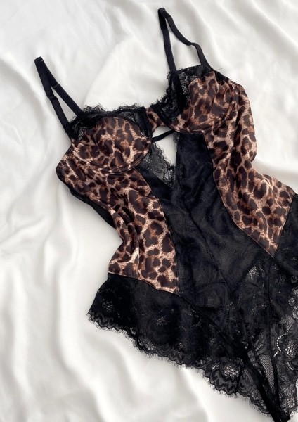 Leopar Dantel Detaylı Bodysuit