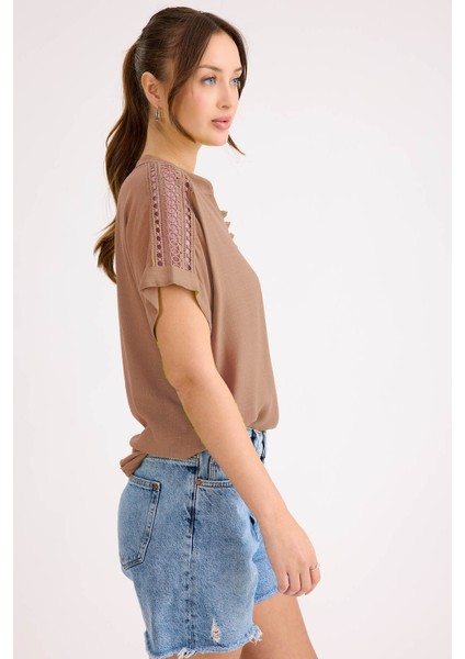 Omuz Kısmı Güpürlü Viskon Keten Bluz modelleri