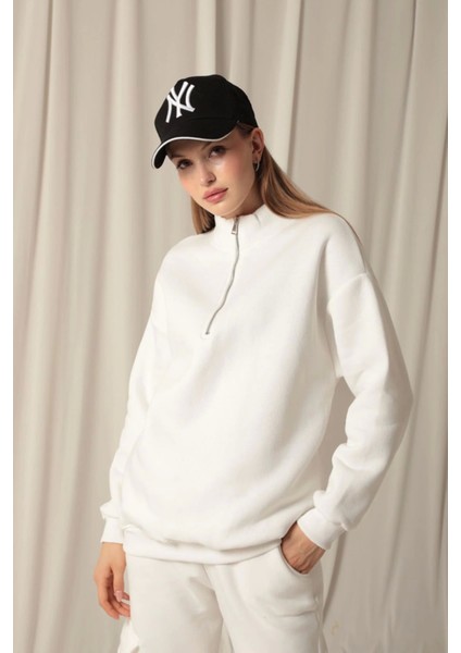 Üç Iplik Dik Yaka Yarım Fermuarlı Kadın Ekru Sweat modelleri