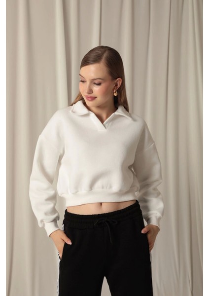 Üç Iplik Patlı Yakalı Kısa Kadın Ekru Sweat modelleri