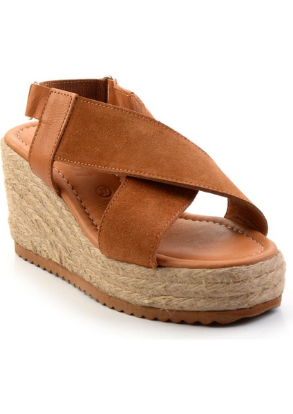 Taba Leather Kadın Sandalet K05628120402 modelleri