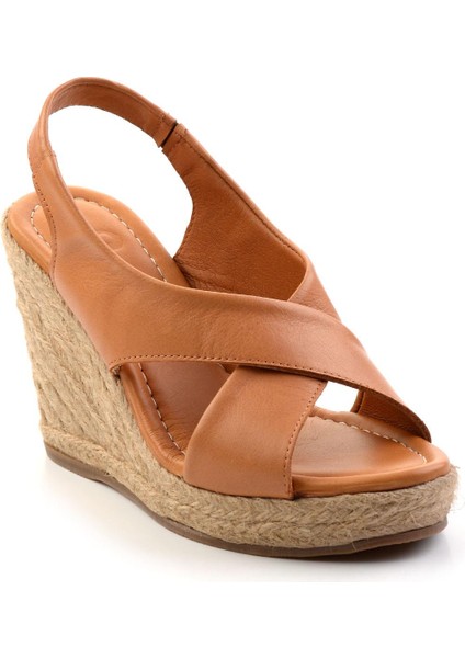 Taba Leather Kadın Sandalet K05628120903 modelleri