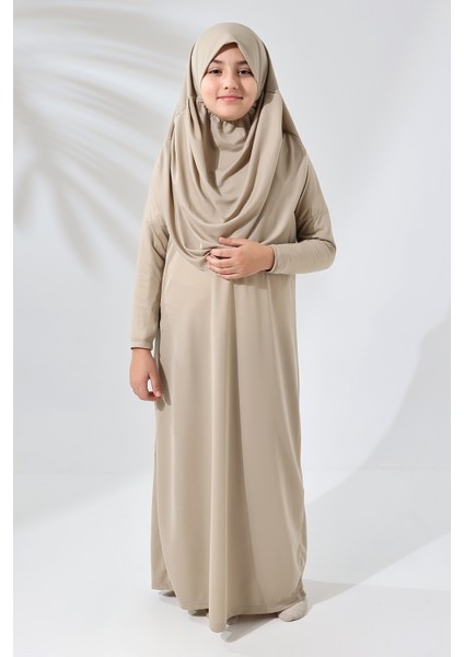 Çantalı Kız Çocuk Namaz Elbisesi, Isimli Seccade, Tesbih ve Namaz Öğreniyorum Kitabı Seti - Krem modelleri