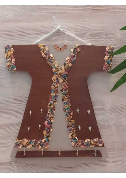 Kahverengi Kaftan Temalı Şık Duvar Takı Askısı, Dekoratif ve Fonksiyonel Tasarım