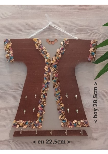 Kahverengi Kaftan Temalı Şık Duvar Takı Askısı, Dekoratif ve Fonksiyonel Tasarım fırsatları