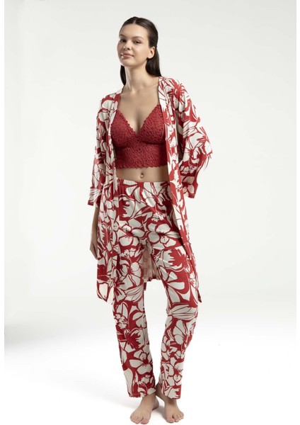 Kadın Yarım Kol Sabahlıklı Ince Askılı Büstiyerli Pijama Takım