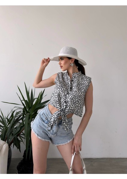 Çiçek Desenli Bağlama Detaylı Crop Gömlek Bluz fırsatları