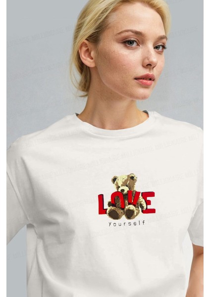 Kadın Ekru Beyaz Love Ayıcık Teddy Bear Baskı Regular Fit Normal Kalıp T-Shirt fiyatları