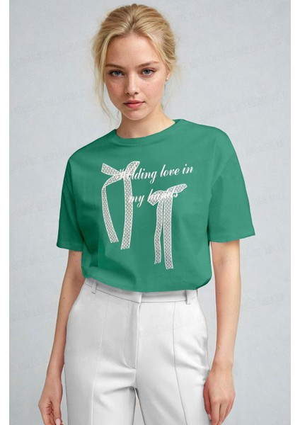 Kadın Bntn Yeşil Kurdele Kabaran Dokulu Baskı Regular Fit Normal Kalıp T-Shirt