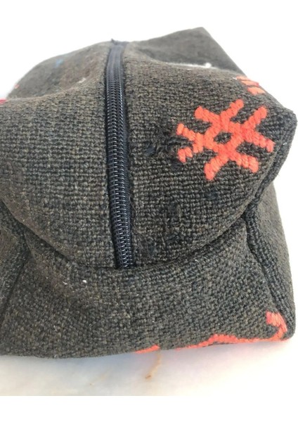 El Dokuması Kilimden Küçük Boy Çanta, Her Mevsim Kombinlerin Yıldızı Vintage Kilim Çanta fırsatları
