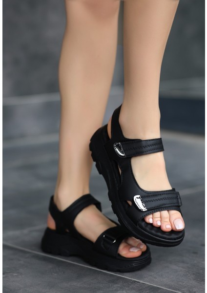 Trita Siyah Cırtlı Ortopedik Kadın Sandalet