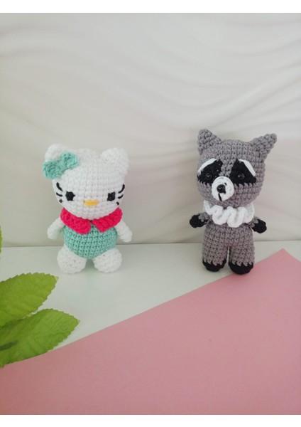 Minik Amigurumi Oyun Arkadaşı Oyuncaklar (Rakun ve Hello Kitty)