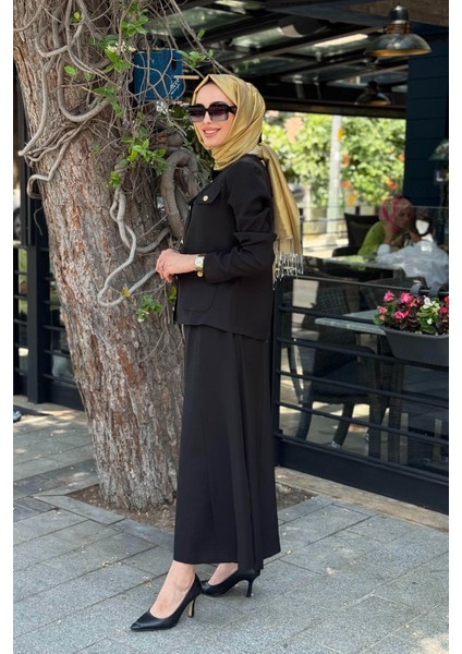 Nurcan Çetin Etekli Takım 25464 Siyah fiyatları