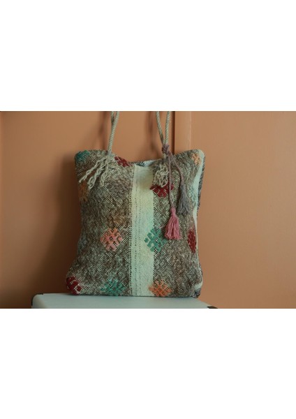 El Yapımı Boho Tarzı Kilim Çanta, Vintage Halı Detaylı Şık Kadın Çantası, Benzersiz Şık Omuz Çanta