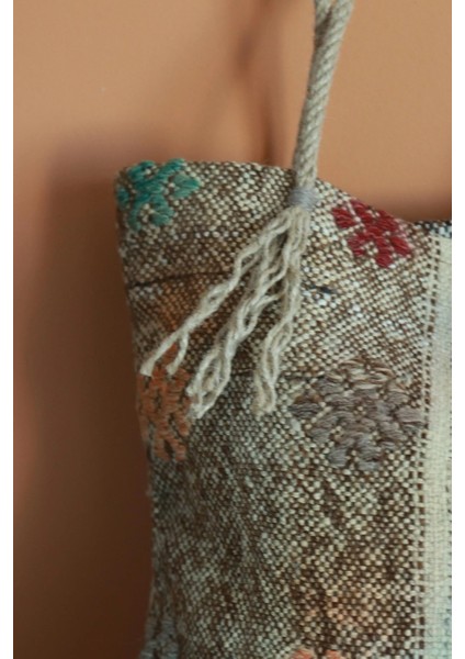 El Yapımı Boho Tarzı Kilim Çanta, Vintage Halı Detaylı Şık Kadın Çantası, Benzersiz Şık Omuz Çanta indirimleri