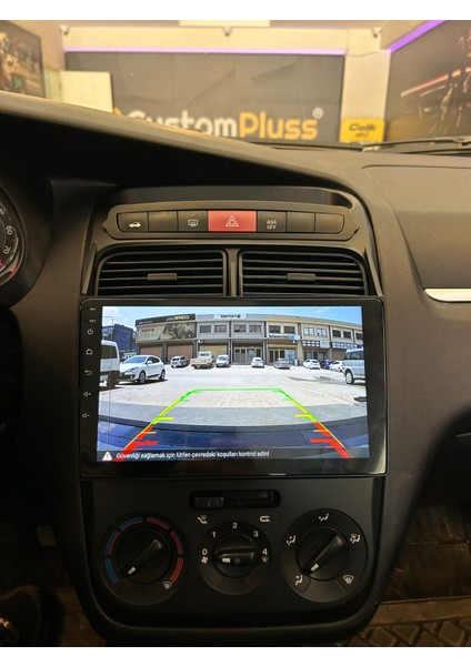 Fiat Linea Uyumlu 4 GB Ram 64 GB Dahili Hafıza 9 Inç Multimedya Kablosuz Carplay Geri Görüş Kameralı