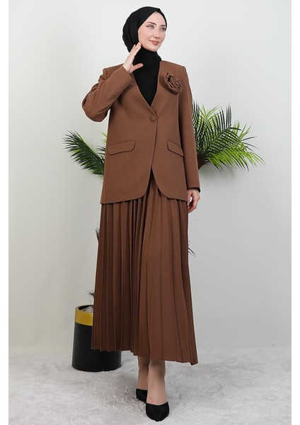 Güllü Etekli Takım Açık Kahve