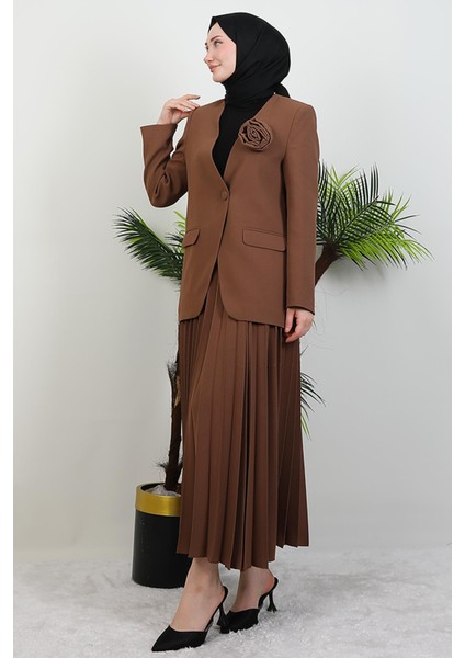 Güllü Etekli Takım Açık Kahve modelleri