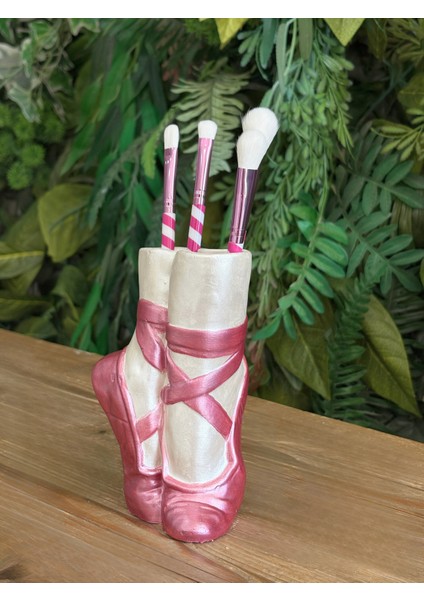 Balerin Ayakkabısı Temalı Dekorasyon, Fonksiyonel Vazo, Kalemlik ve Makyaj Fırçası İçin İdeal! fiyatları