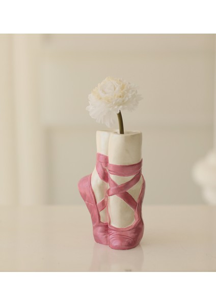 Balerin Ayakkabısı Temalı Dekorasyon, Fonksiyonel Vazo, Kalemlik ve Makyaj Fırçası İçin İdeal! modelleri