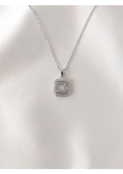 Kadın Paslanmaz Çelik Zirkon Taşlı Baget Kolye