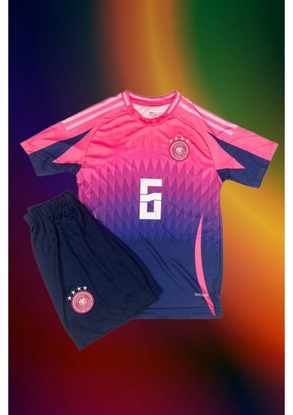Joshua Kimmich Almanya Euro 2024 Deplasman Pembe Çocuk Forması (Forma Şort Çorap) fiyatları