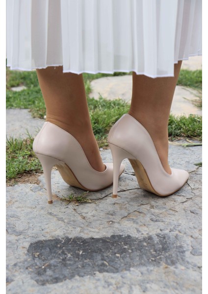 Kapalı Stiletto Topuklu Ayakkabı 511