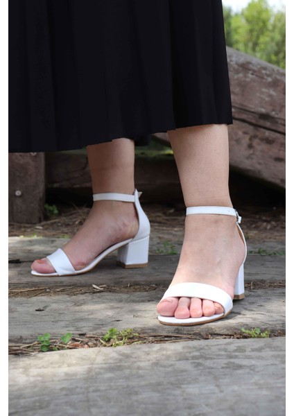 Kısa Topuk Tek Bant Topuklu Ayakkabı 553 fiyatları