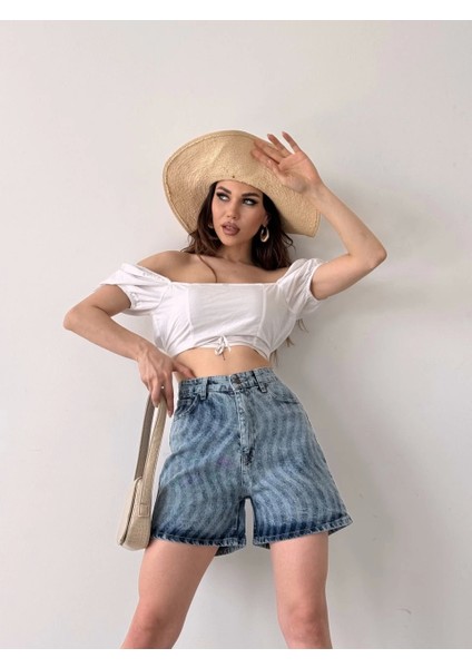 Paçası Püsküllü Desenli Denim Şort