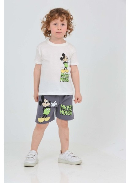 Erkek Çocuk Mickey Mouse Baskılı Beyaz Pamuklu Alt Üst Takım Yarım Kollu 2'li Şort T-Shirt Takım 3-8 Yaş