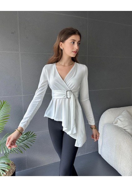 Asimetrik Kesim Kemer Detaylı Bluz fırsatları