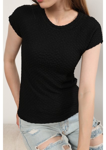 Dokulu Kısa Kol Düz Siyah Kadın Likralı Tişört Basic Bürümcük T-Shirt fırsatları