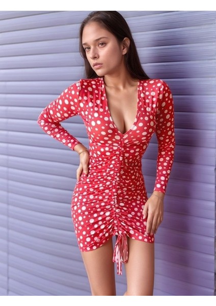 Kadın V Yaka Önü Asansör Büzgü Detay Fırsat Ürün Puantiyeli Mini Elbise