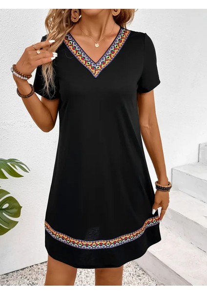 Kadın Kısa Kollu V Yakalı Etnik Desen Şerit Detaylı Viskon Elbise