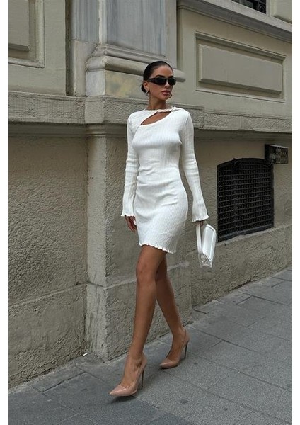 Lilian Cut Out Mini Elbise 2819 fırsatları
