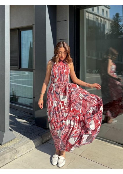 Kadın Halter Yakalı Omuzlardan Açık Kuşaklı Maksi Boy Desenli Süprem Elbise modelleri