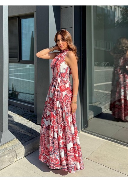 Kadın Halter Yakalı Omuzlardan Açık Kuşaklı Maksi Boy Desenli Süprem Elbise fırsatları