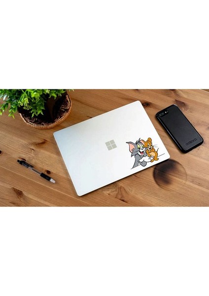Tom And Jerry Sticker Araba, Motorsiklet, Kask, Laptop, Cam Sticker 18X14 cm