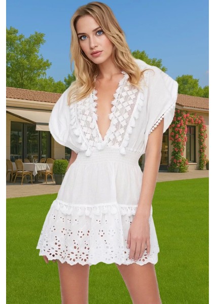 Brode Detaylı V Yaka Pamuklu Mini Elbise Yaz Koleksiyonu Rahat ve Şık Modern Stil Modern Stil